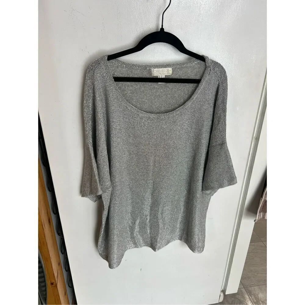 Forever 21+ Plus Sizes Grey Top Woman’s Size 3X
